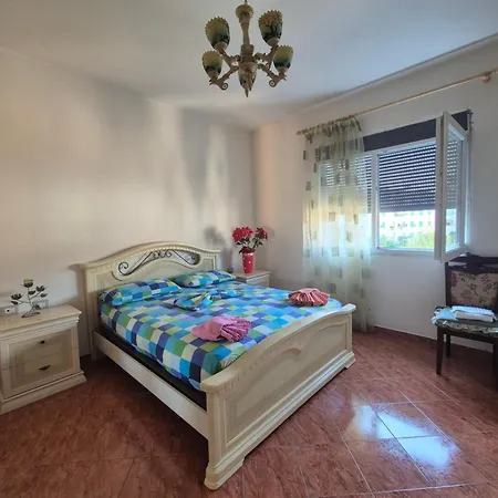 Accogliente Casa Nel Centro Storico Di Valona Appartement *