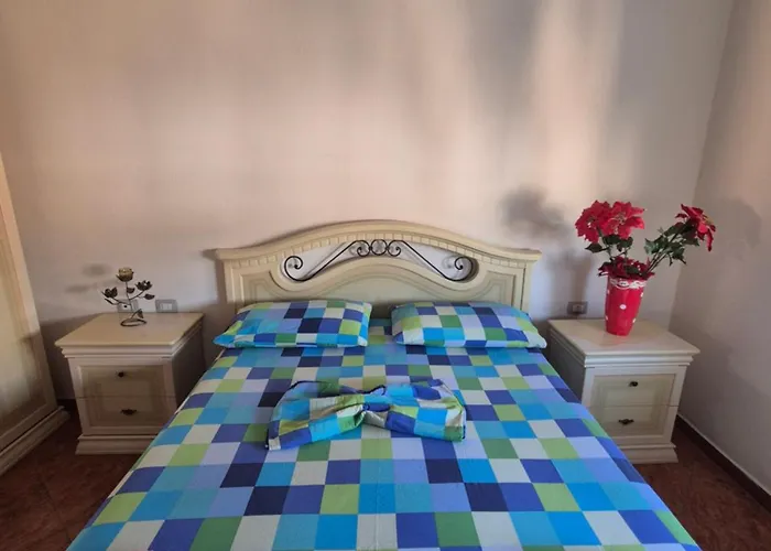 Accogliente Casa Nel Centro Storico Di Valona דירה