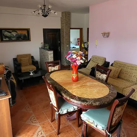 Apartment Accogliente Casa Nel Centro Storico Di Valona
