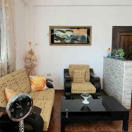 Appartamento Accogliente Casa Nel Centro Storico Di Valona *