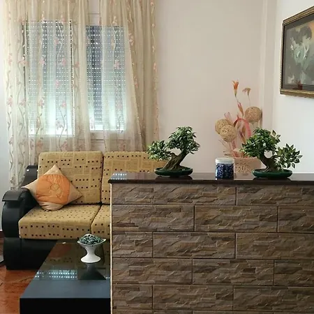 Accogliente Casa Nel Centro Storico Di Valona Apartmán