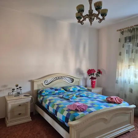 Accogliente Casa Nel Centro Storico Di Valona Apartmán *