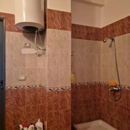 Accogliente Casa Nel Centro Storico Di Valona