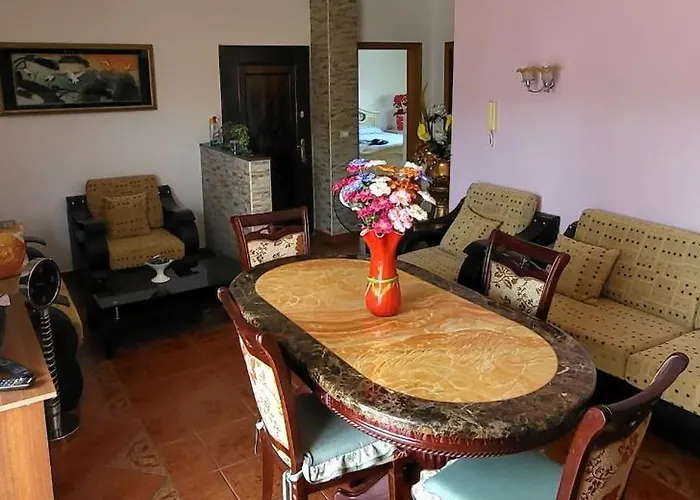 Appartamento Accogliente Casa Nel Centro Storico Di Valona