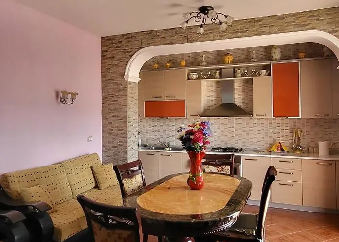 Accogliente Casa Nel Centro Storico Di Valona