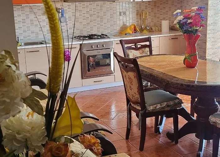 Appartamento Accogliente Casa Nel Centro Storico Di Valona