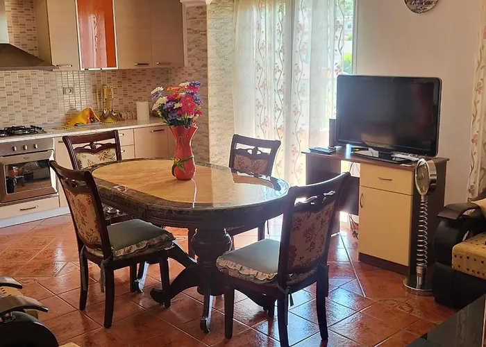 Apartment Accogliente Casa Nel Centro Storico Di Valona *