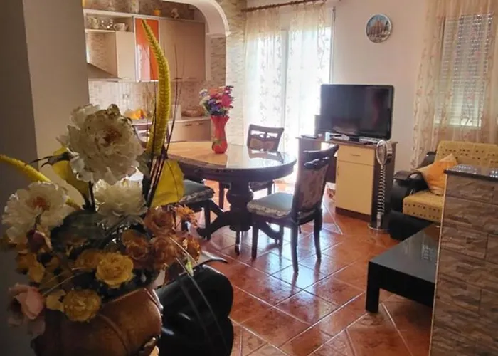 Accogliente Casa Nel Centro Storico Di Valona * Vlorë