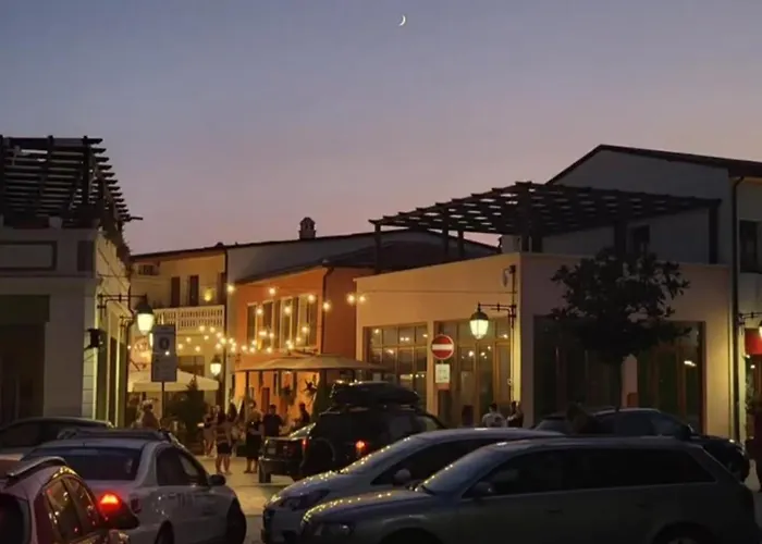 Accogliente Casa Nel Centro Storico Di Valona Apartment *