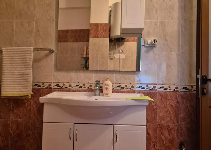 Accogliente Casa Nel Centro Storico Di Valona