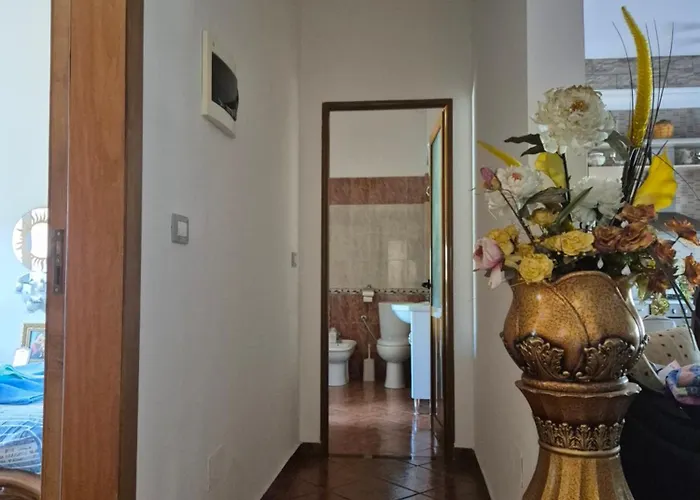 Accogliente Casa Nel Centro Storico Di Valona