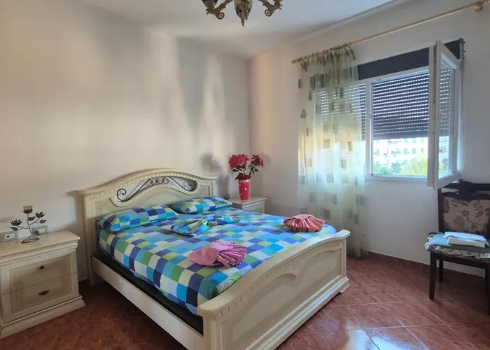 Accogliente Casa Nel Centro Storico Di Valona Apartment *